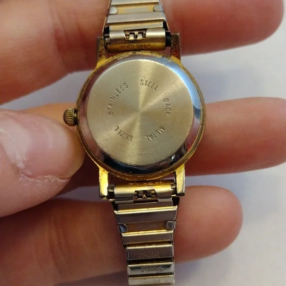 SOLD!! Vintage 18K Gold Plated Speidel Women's Watch w Diamond Accent! - Picture 5 of 9